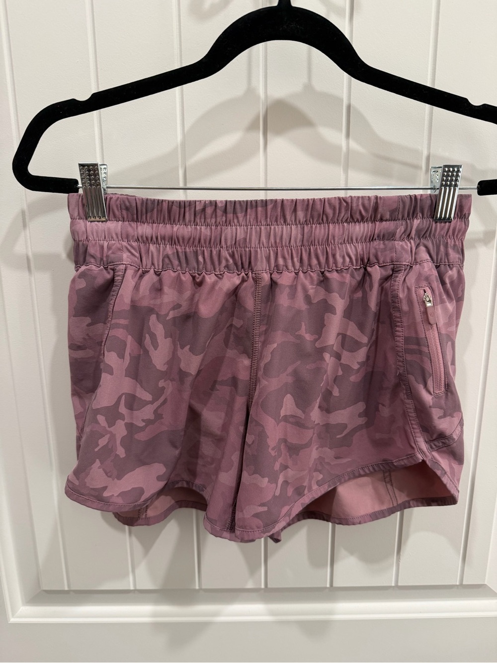 Lululemon Hotty Hot Shorts Size 8 Pink Camo Running Athletic Shorts